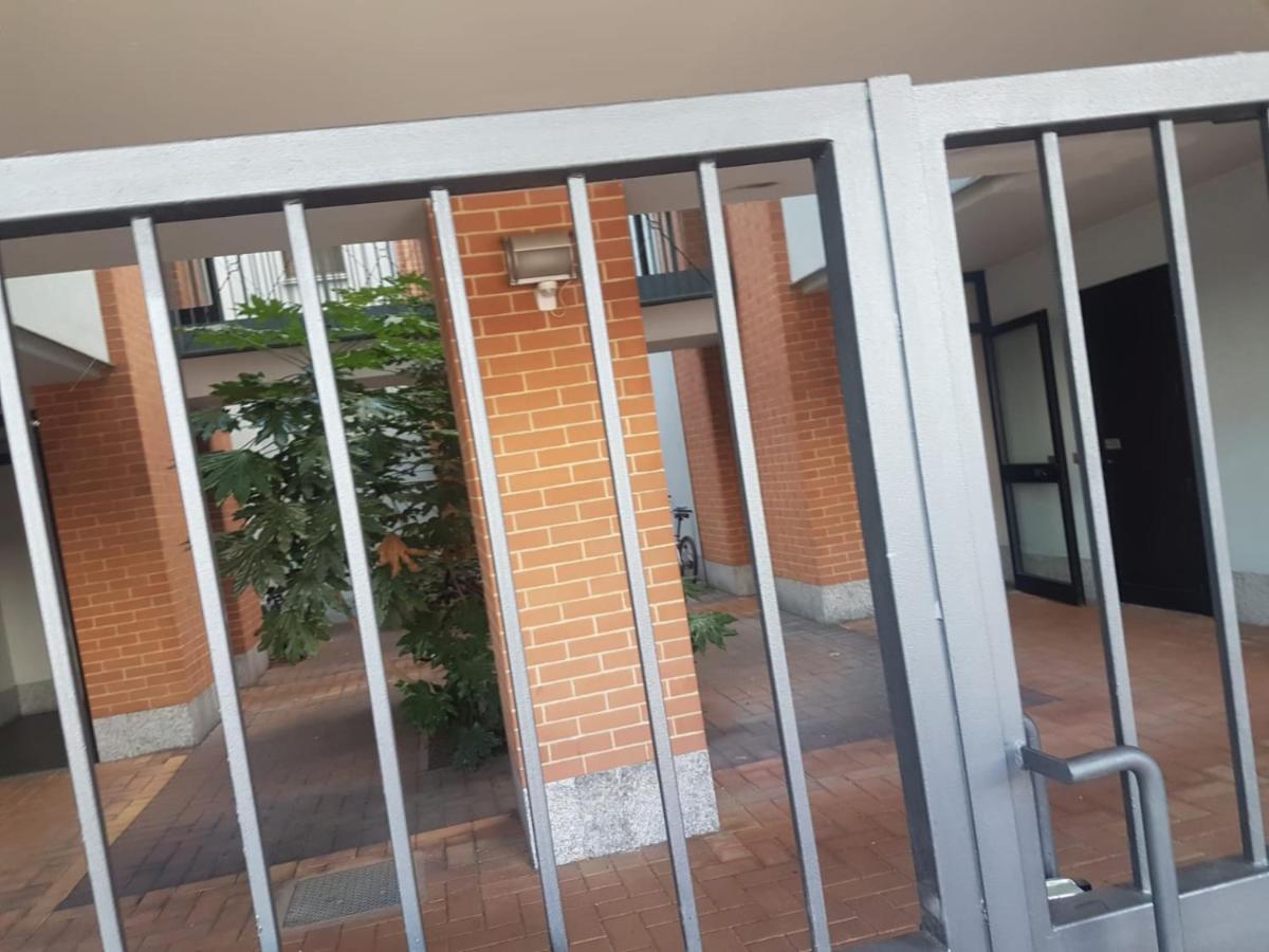 Ama Cityhouse Novara Bagian luar foto