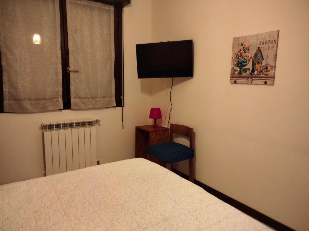 Ama Cityhouse Novara Bagian luar foto